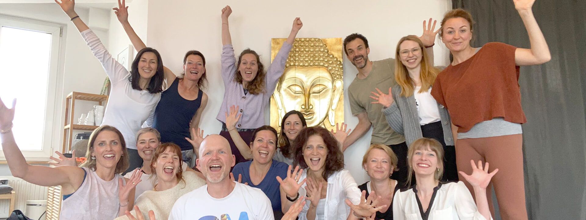 Header-Yogalehrer-werden Werde Yogalehrer Ausbilder